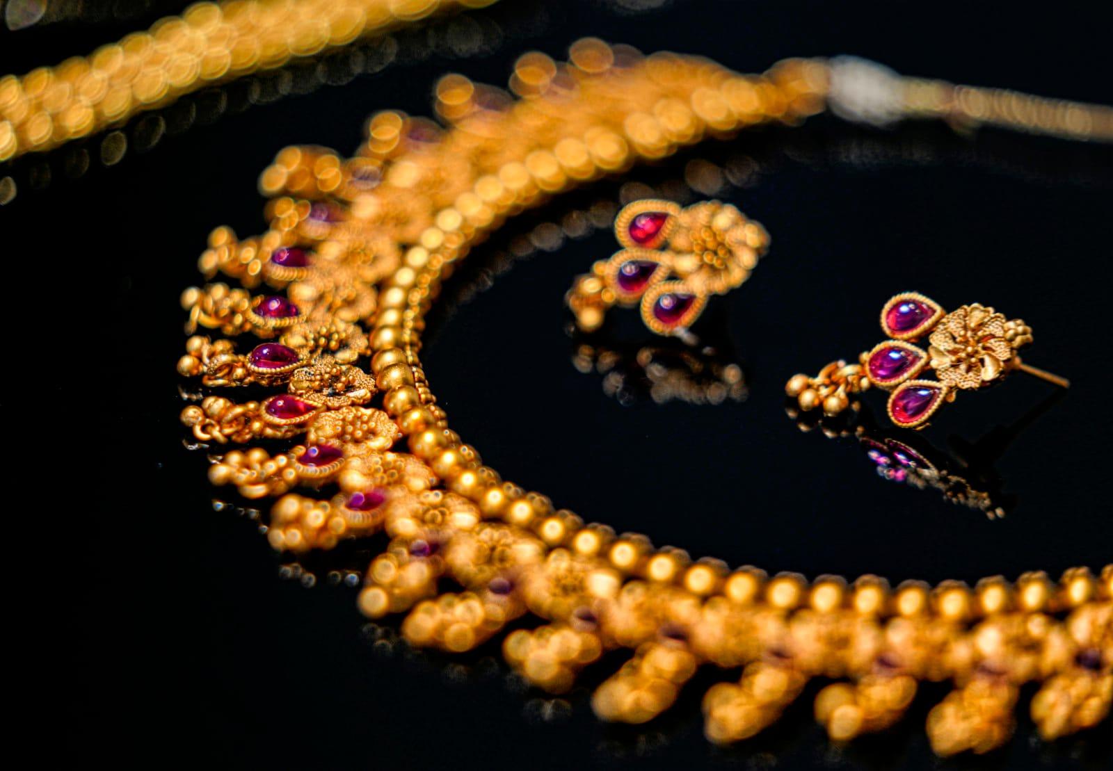 Gold as a Luxury Keepsake: Buying Jewellery Well